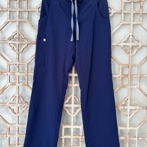 Women’s Figs Lade Cargo Scrub Pant - Navy